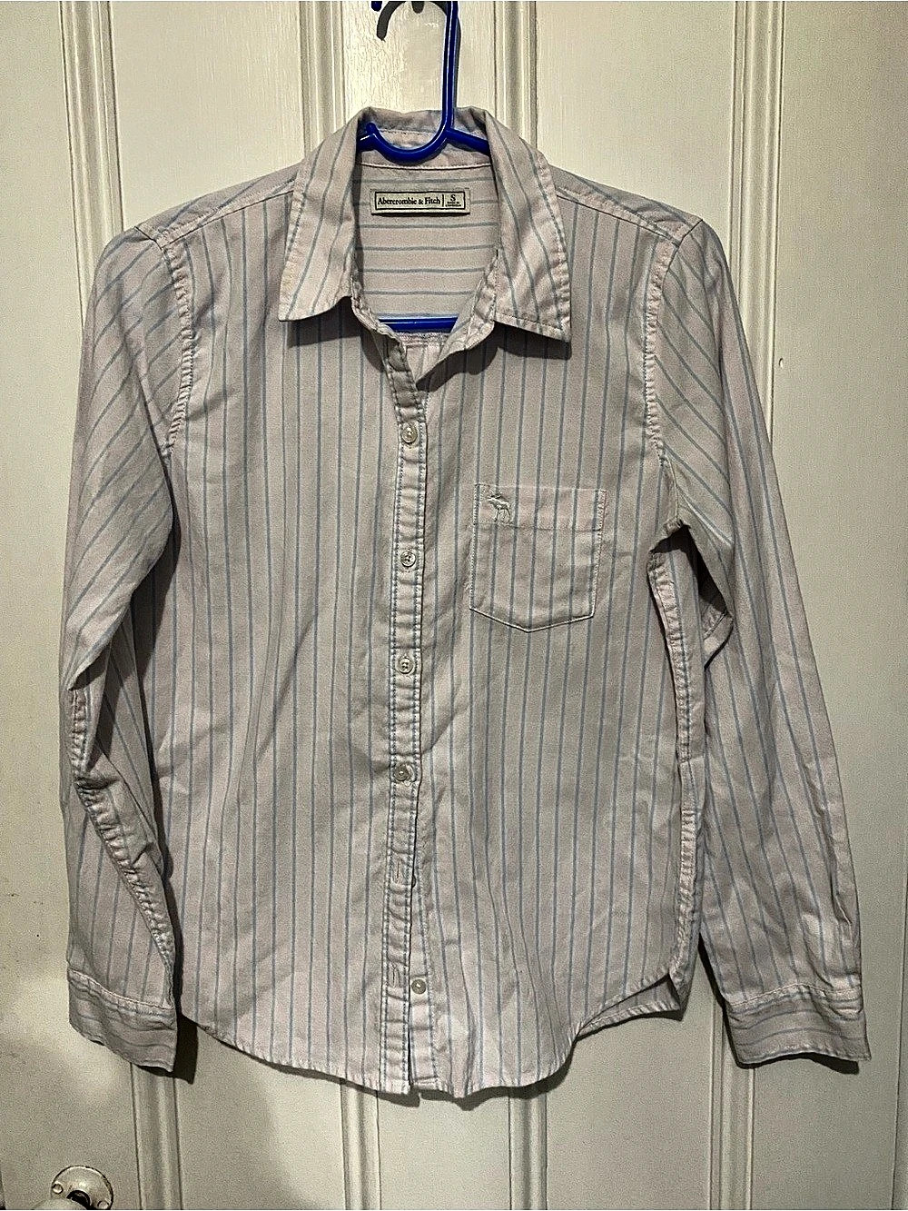 Abercrombie & Fitch Striped Button Down in Gray & Blue Size Small
